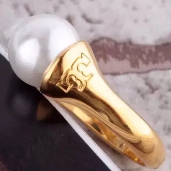 🆕 Tory Burch Authentic Gold Pearl Bud Logo Ring Size 7 - Picture 12 of 16